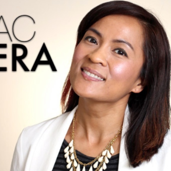 MAC Plushglass- Pretty Plush (Discont.) - Picture 2 of 8